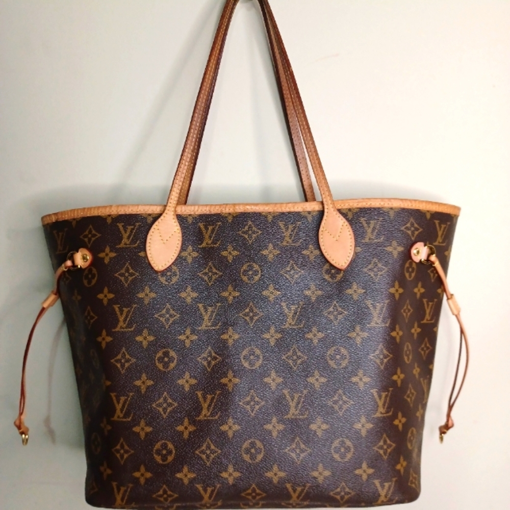 LOUIS VUITTON tote bag